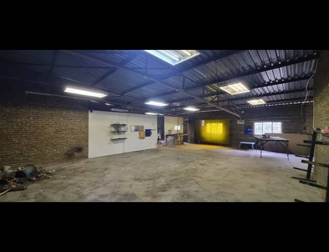 160M² WAREHOUSE TO LET IN DELPORTON